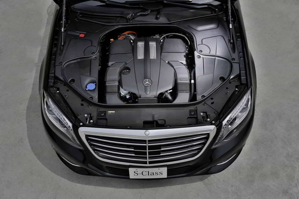 همه چیز درباره تعمیر موتور بنز S500